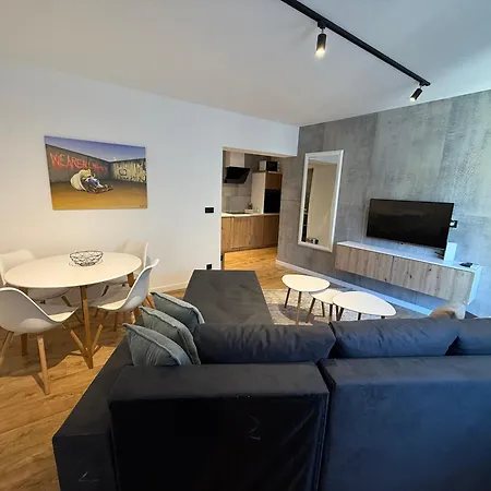 Bistrik Old Town Free Parking